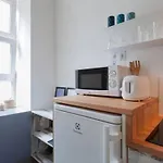 아파트 Modern Stylish 2 Bedroom *