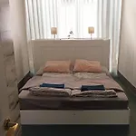 Modern Stylish 2 Bedroom Appartement *