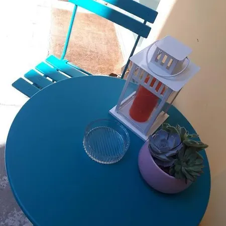 Modern Stylish 2 Bedroom Appartement *